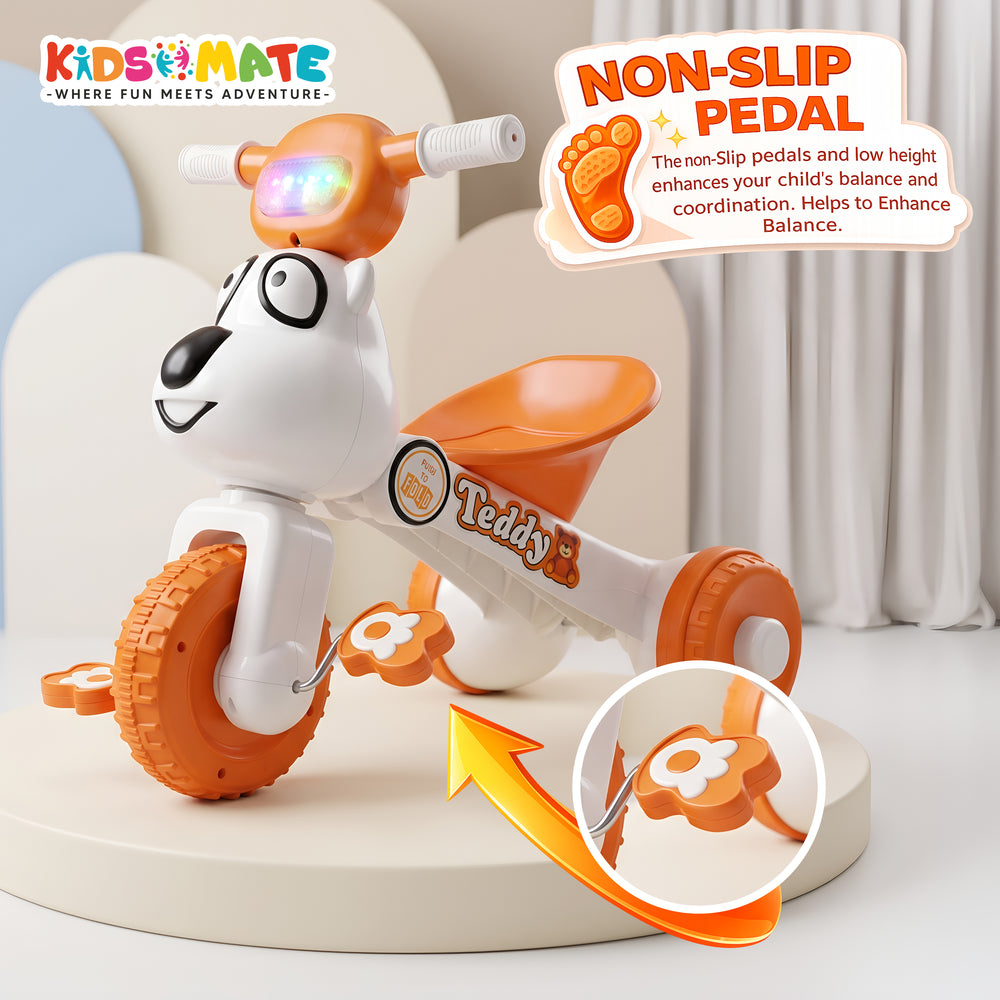 Close-up of pedals on the Kidsmate Teddy tricycle